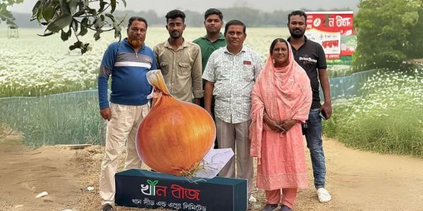 কৃষি পরিবারের বউ হয়েছেন দেশসেরা কৃষক